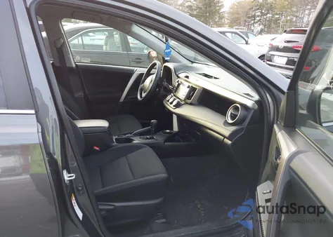 2015 Toyota Rav4 Le z USA, uszkodzony, nr VIN JTMBFREV4FJ033991